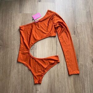Edikted Orange Top